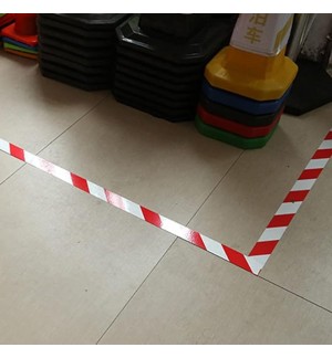 Fita Adesiva PVC Sinalização Vermelho/Branco Tesa 50mmx33m